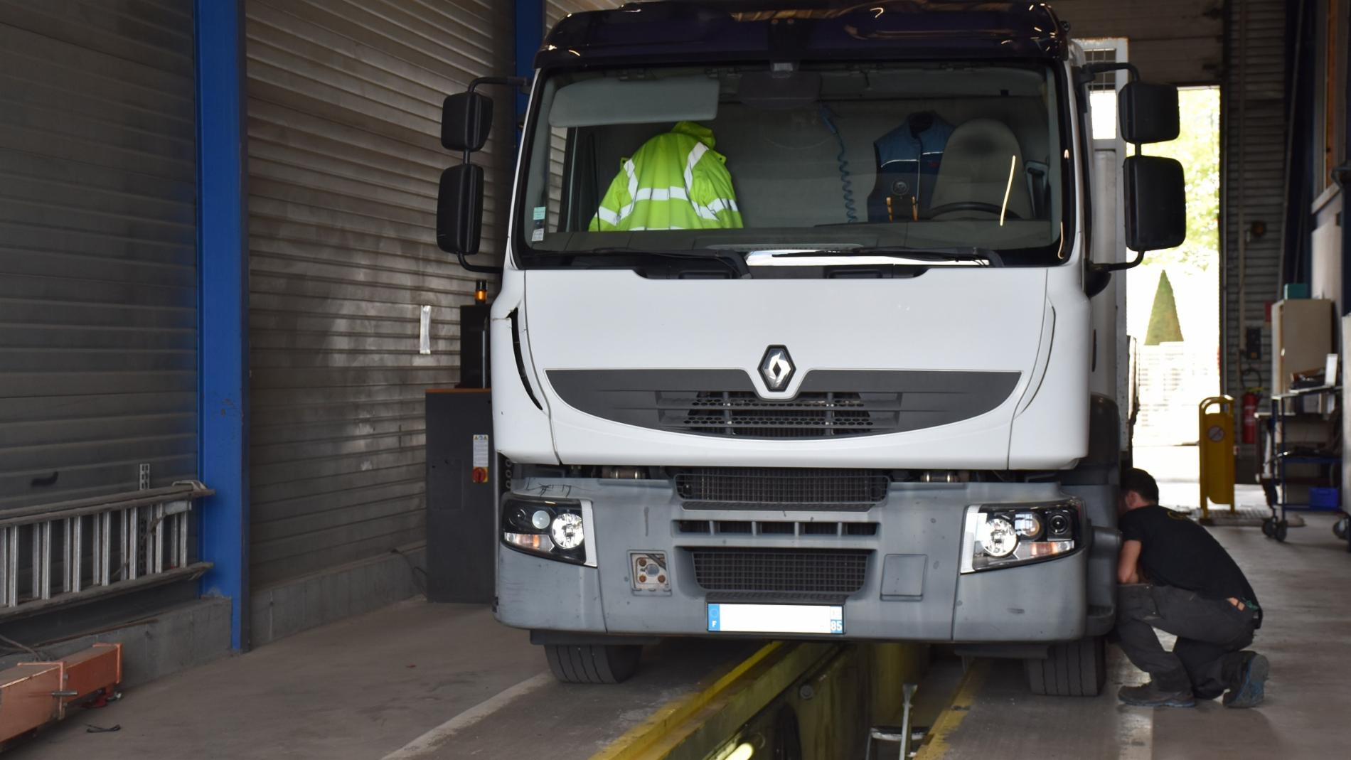 Image d'illustration du métier Mécanicien Poids Lourds